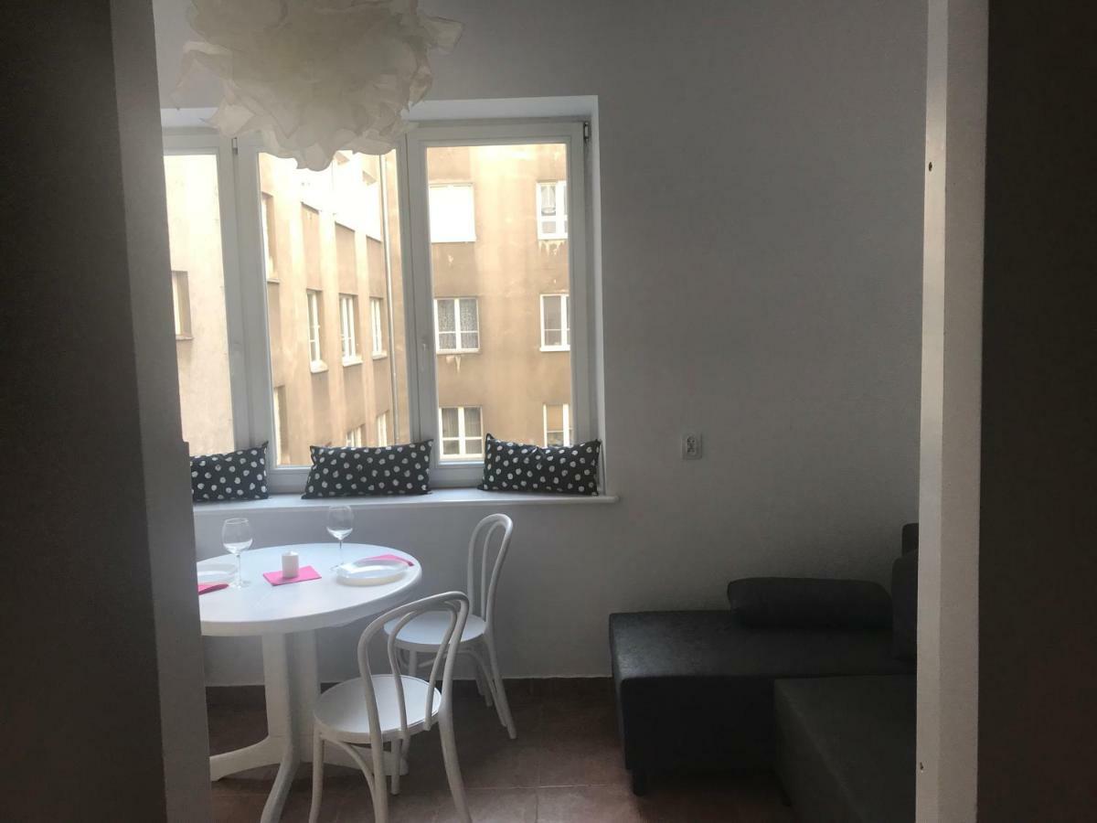 Nina Lejlighed Warszawa Eksteriør billede